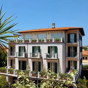 Riviera Apart Otel